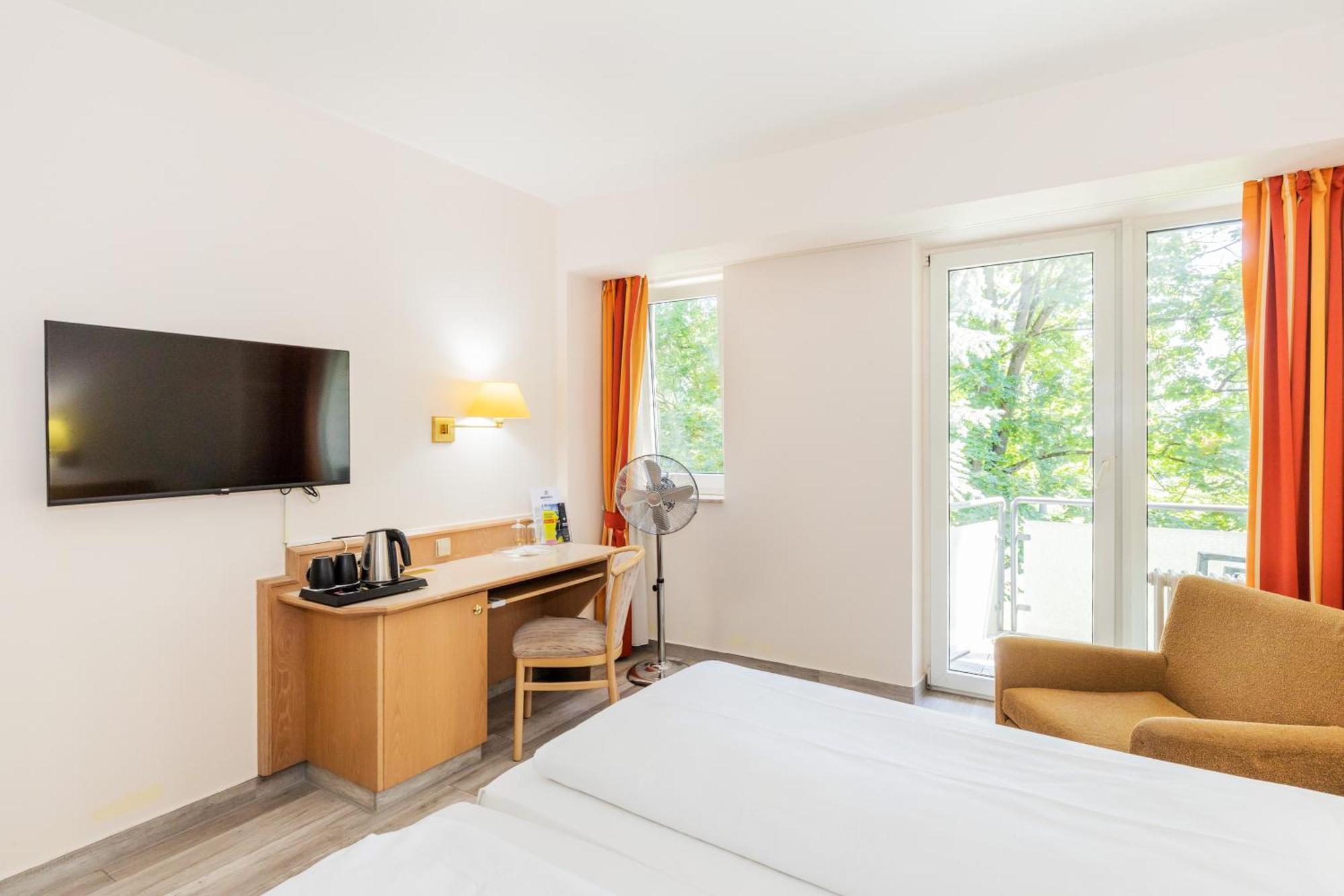 Parkhotel Frankfurt Airport Hattersheim am Main Exterior foto